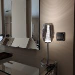 NEBULA: Sobremesa cromo y cristal Fumé 5W LED Schuller 493826 3k. STOCK EN TIENDA