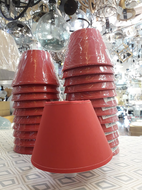 Pantalla baja en E14 14cm, 995-46 Roja Ilexpa OUTLET DISPONIBLE - Electricidad Aranda - Lámparas en Almería