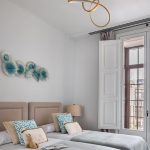 Lámpara LIA nudo en pan de Oro con 32W Led Schuller