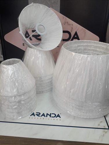 pantalla-seda-plisada-blanca-para-lampara-mercalamparas-comprar-electricidad-aranda-lamparas-almeria-