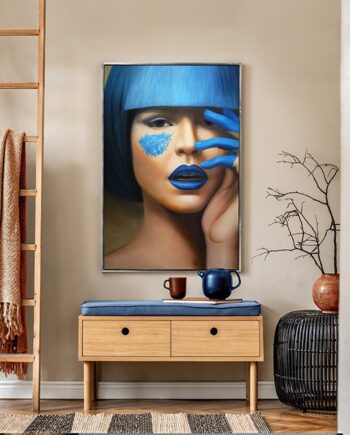 Lienzo con marco plata con rostro azul femenino BLUE