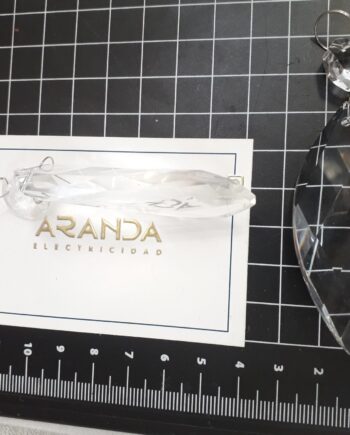 Accesorio de lámpara: Abalorio de cristal Hoja talla rombo ondulada 3 cm x 6 cm altura. DISPONIBLE EN TIENDA