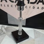 Pie de lámpara sobremesa de mármol con cromo y cristal E27 Incolamp 10-10, sin pantalla. DISPONIBLE EN TIENDA