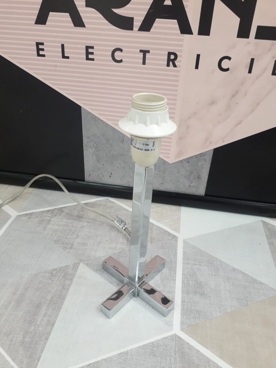Pie sobremesa cromo E14 Incolamp sm-mini, sin pantalla. DISPONIBLE EN TIENDA