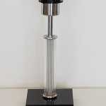 Pie de lámpara sobremesa de mármol con cromo y cristal E27 Incolamp 10-10, sin pantalla. DISPONIBLE EN TIENDA