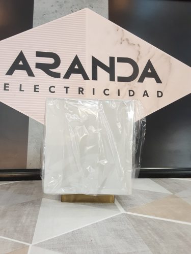 1610041054330350794539631172827