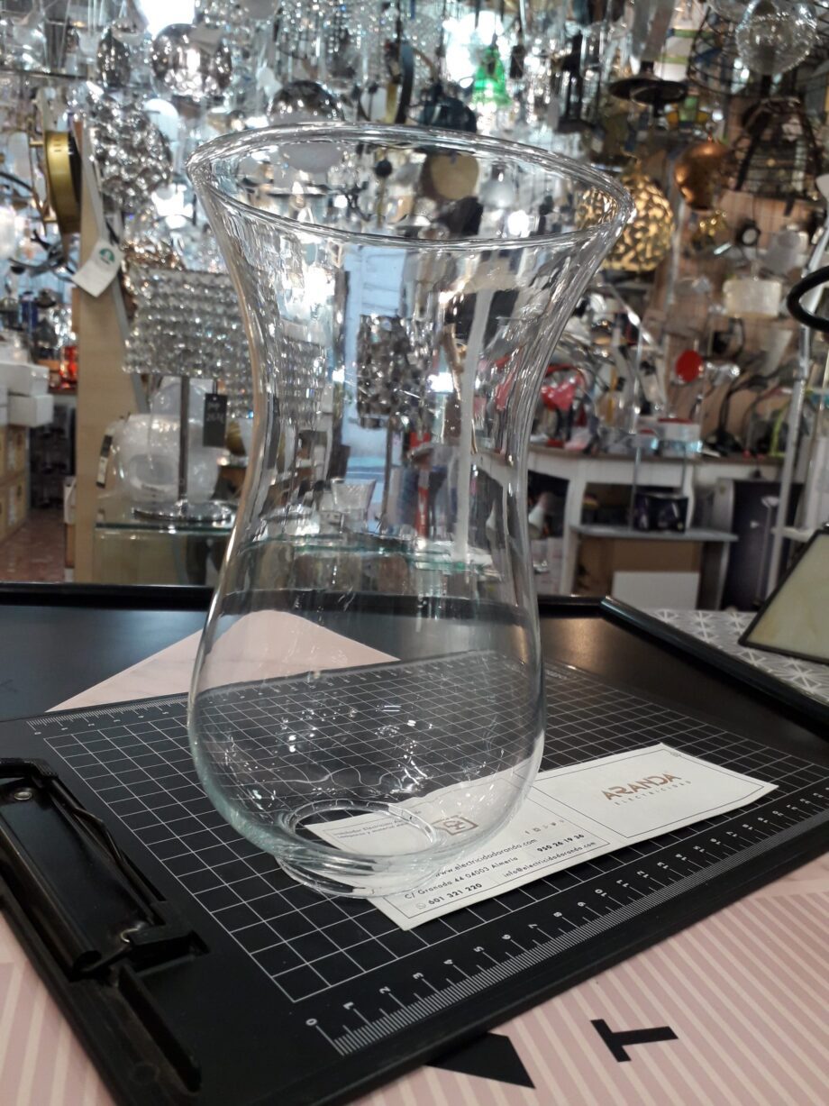 Tulipa de cristal:  Jarrón transparente volante liso 19cm altura. STOCK EN TIENDA