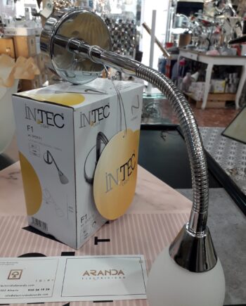 Aplique de pared con flexo articulable cromo con cristal blanco SPOT F1 EUROPE INTEC. DISPONIBLE EN TIENDA
