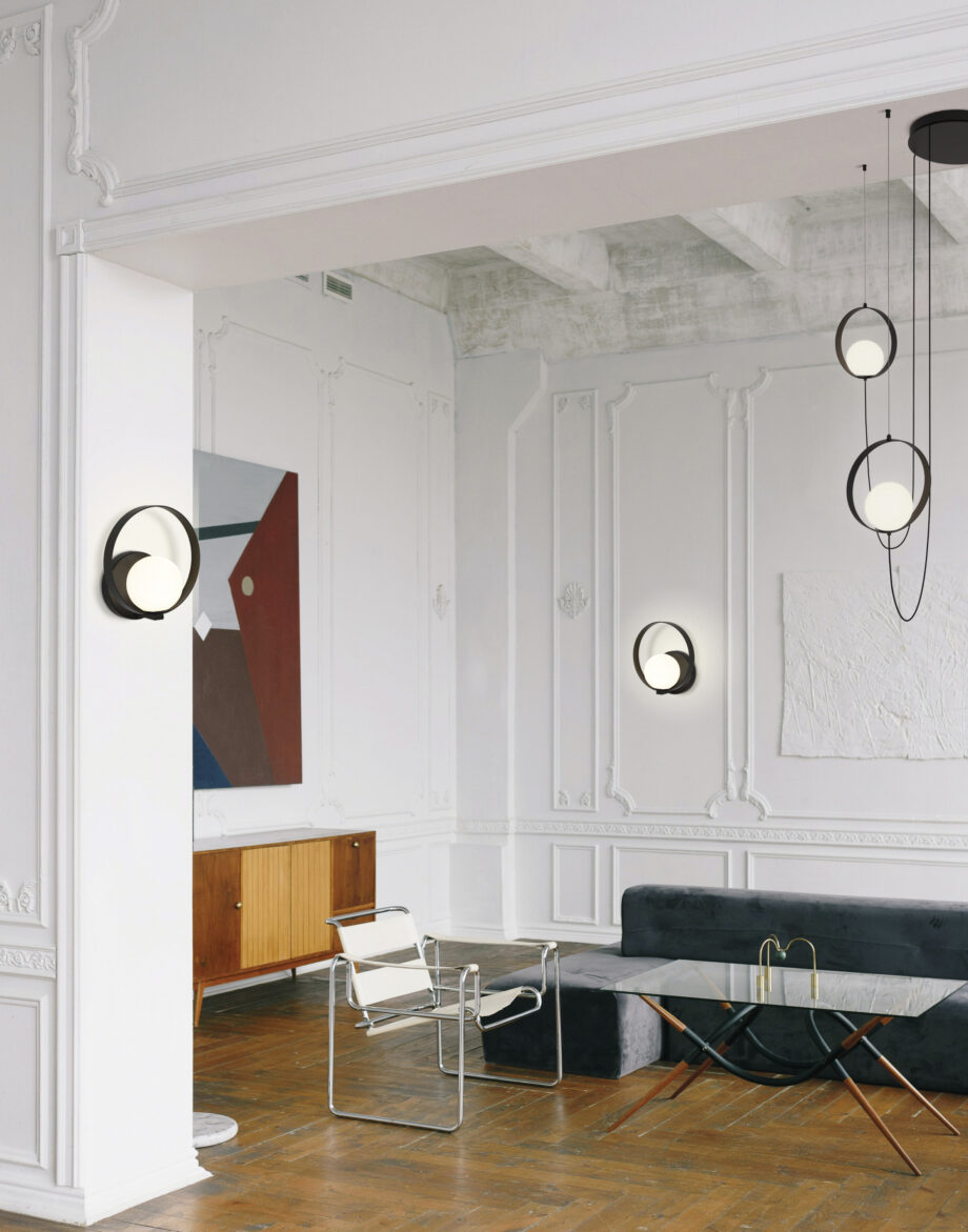 HALO - Aplique pared Negro texturado con tulipa blanca de 5w Led