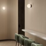 PARMA - Aplique de pared / Plafón A3946080N Ø150mm  Esfera opal mate con soporte negro IP44 Acb Iluminación.