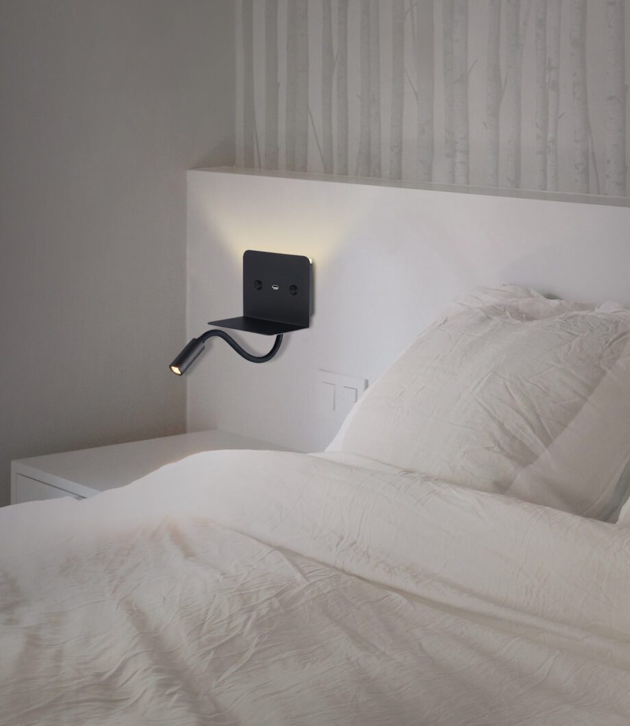 CALMA: Aplique blanco con Lector, luz indirecta con doble interruptor y USB  A38360B  Acb Iluminación.