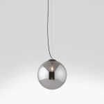 SATELITE Fumé: Lámpara esfera con enfilaje metálico cromo / negro, diámetro 40cm. V1401 Anperbar