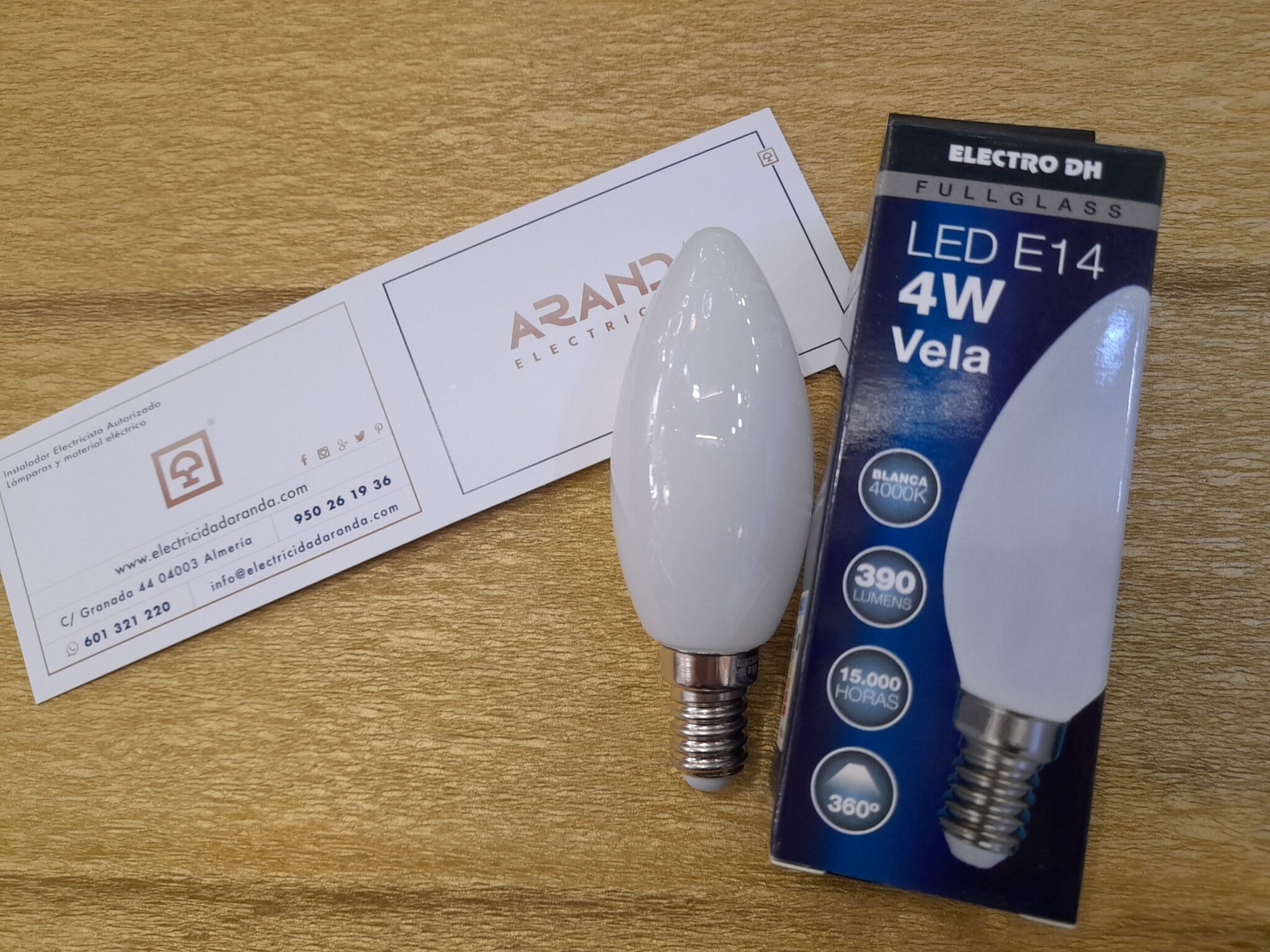 Bombilla Led Vela full glass 4w opal 81.136 Electro Dh en 4k