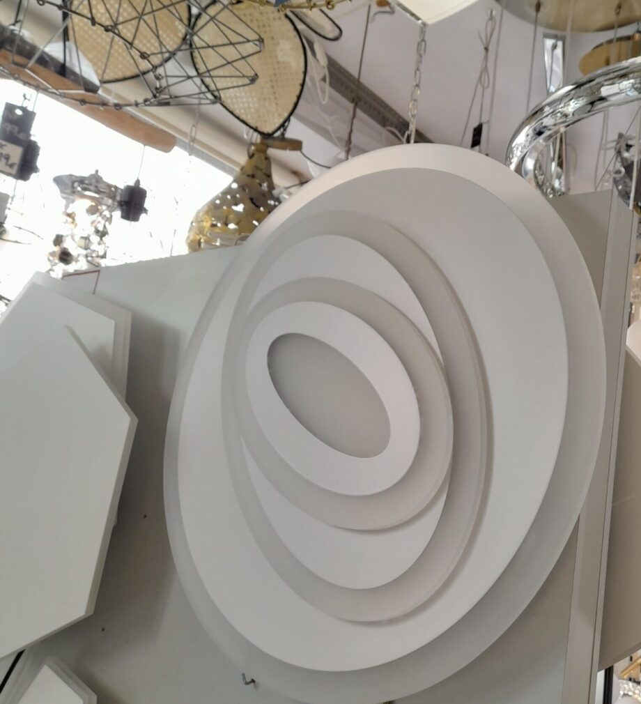 PLUTON: Plafón blanco y acrílico 91w Led, con mando a distancia, Acontract-Luz. 50cm.