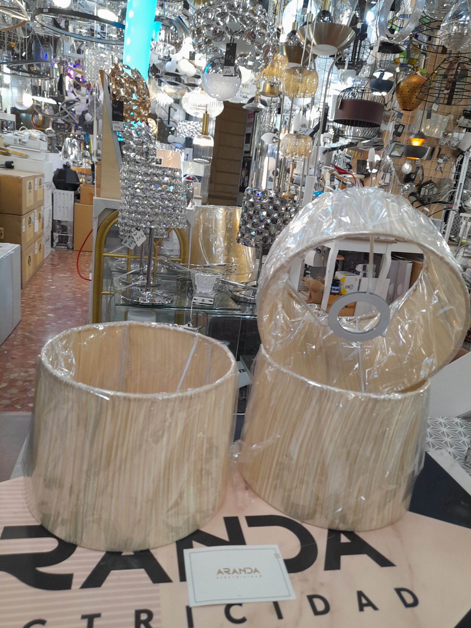 Pantalla para E27, Medida 20cm, Seda plisada beige XP019 Ajp. STOCK DISPONIBLE EN TIENDA