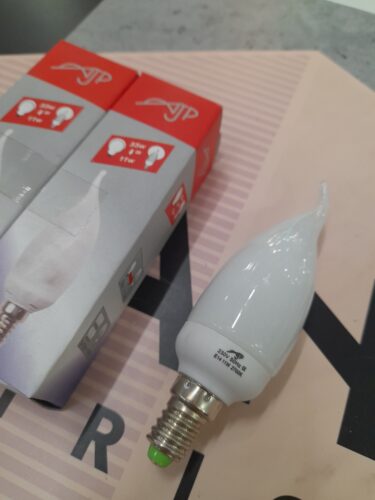 Bombilla bajo consumo vela decorativa en E14, 11w luz cálida 2700k, XA022/14 Ajp EN TIENDA - Electricidad Aranda Lámparas en Almería