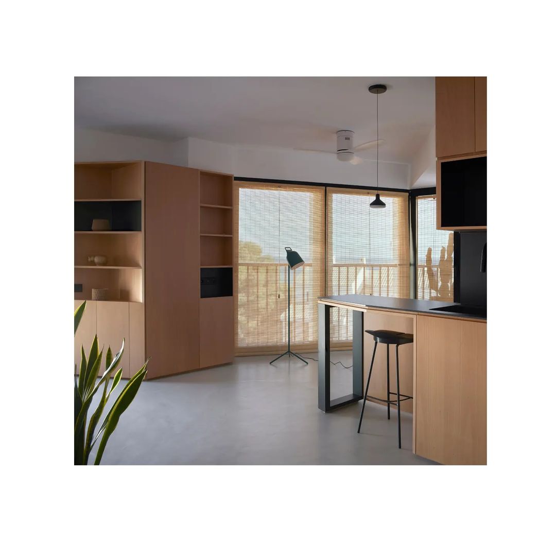 Ventilador SIROCO blanco y aspas madera blancas con 24W Led CCT dimable Schuller