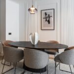 Mesa de comedor ovalada madera fresno negro mate vp