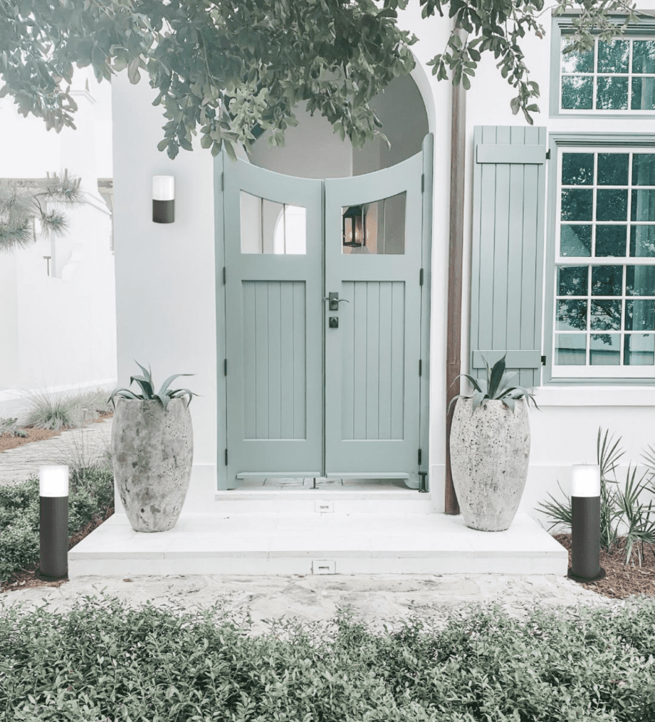 PALMA: Aplique de exterior gris antracita, y opal blanco para bombilla E27 Acontract. IP44. STOCK DISPONIBLE EN TIENDA