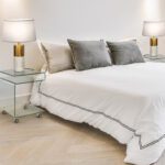 GLASS - Mesa auxiliar cristal CUADRADA con ruedas