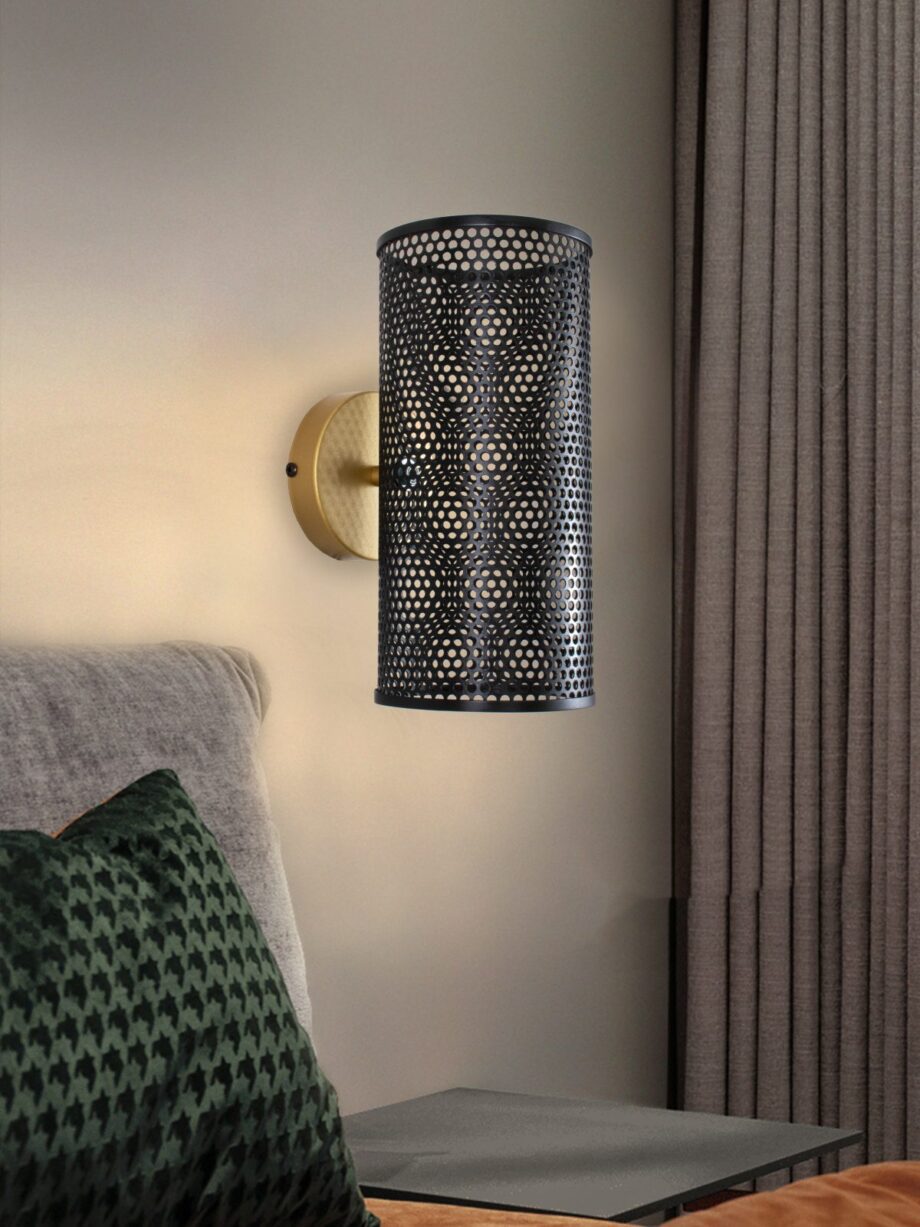 Aplique de pared cilindro perforado negro y base oro mate Silvioss