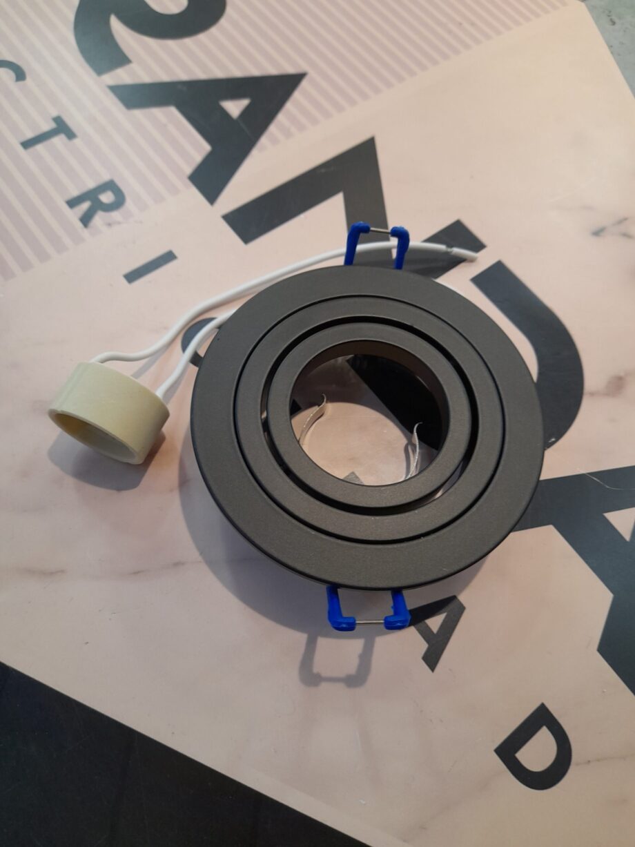SKIP: Aro empotrable redondo NEGRO, orientable para bombilla Gu10, Jueric 10050. STOCK DISPONIBLE EN TIENDA