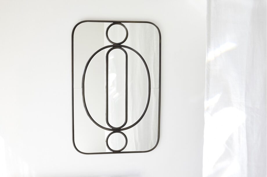 Espejo FORMAS 1 decorativo con diseño negro VP Interiorismo