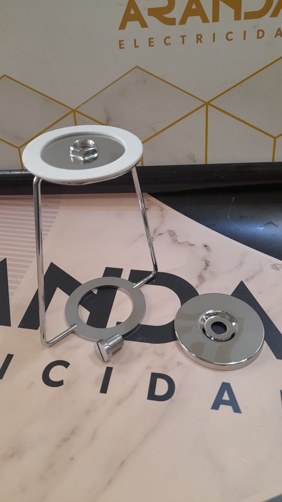 Accesorio de lámpara: LIRA para portalámparas E27, altura 13cm con cubre cromo AJP. STOCK DISPONIBLE EN TIENDA