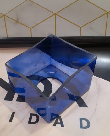 Tulipa de cristal cuadrada azul cortada en diagonal 11 x 11 base con agujero 5cm