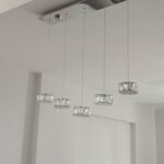 Lámpara en línea ELEGANCE cromo y cristal con 5 colgantes y 46W Led Acontract