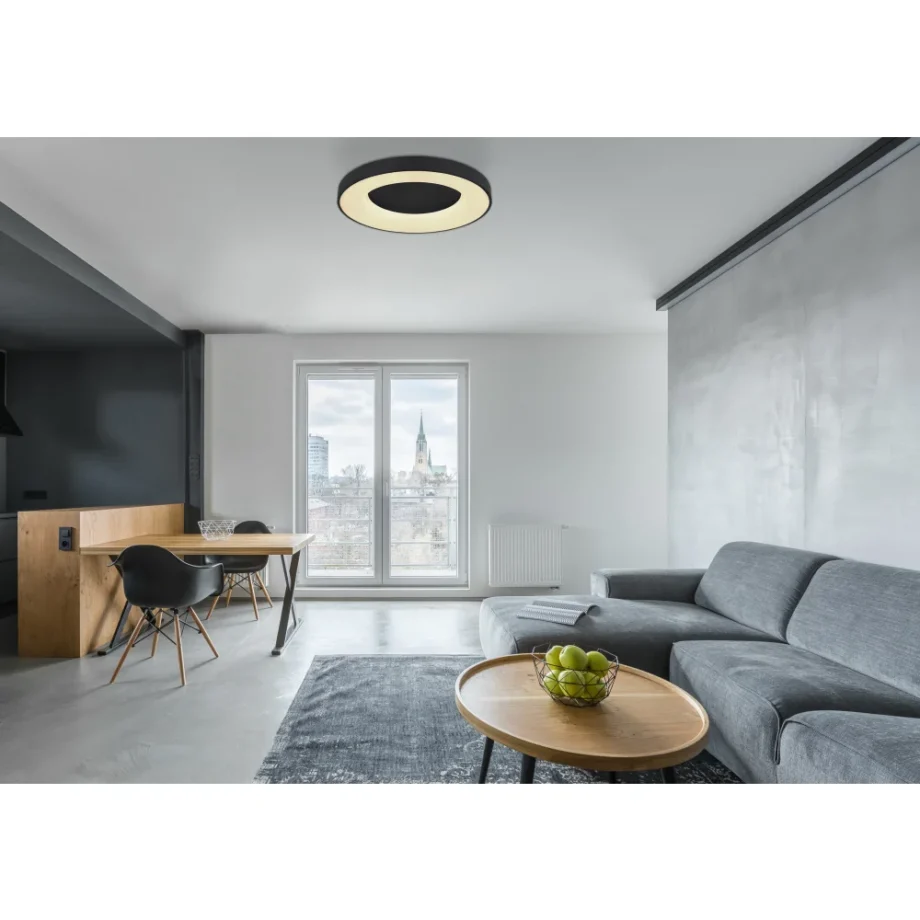 Plafón JOLLI de perfil metálico negro y difusor blanco con 42W Led de 60 cm y mando a distancia