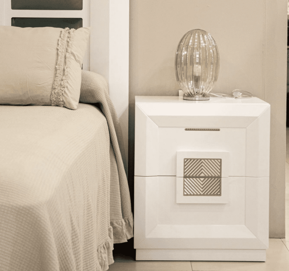 OVILA: Lámpara de sobremesa cromo con cristal coñac, con bombilla E27 LED, 752671 SCHULLER. ø20,0 ↨ 32,0 cm
