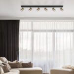 ROBBY: Regleta de 6 focos orientables base rectangular negra y dorado para bombillas gu10 Led, 57911-6DM Globo Lighting. 115 cm. STOCK INMEDIATO