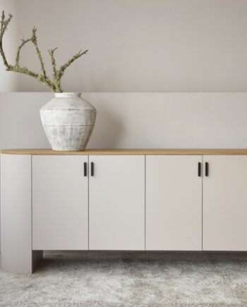 Aparador COLTEA gris arena y tapa roble con 4 puertas Vp Interiorismo