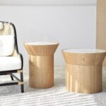 Mesa auxiliar NEDA ALTA madera fresno natural tapa cerámica acabado mármol veteado