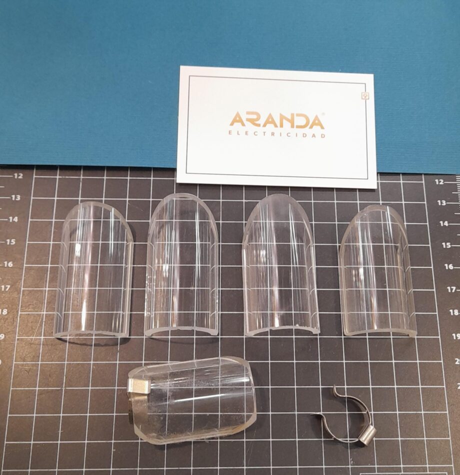 Cristal repuesto: transparente curvado protector bombilla g9 o bipin. Medida de 4,5 cm. STOCK EN TIENDA