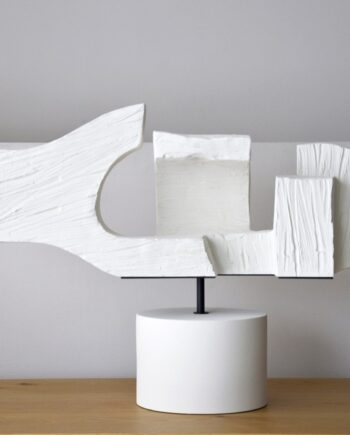 Escultura en hormigón cerámica blanco roto