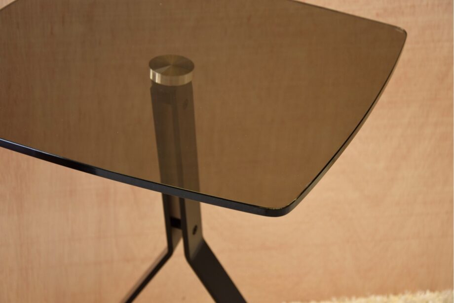 Mesa auxiliar metal y vidrio templado - Ultimas unidades en stock
