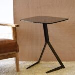 Mesa auxiliar metal y vidrio templado