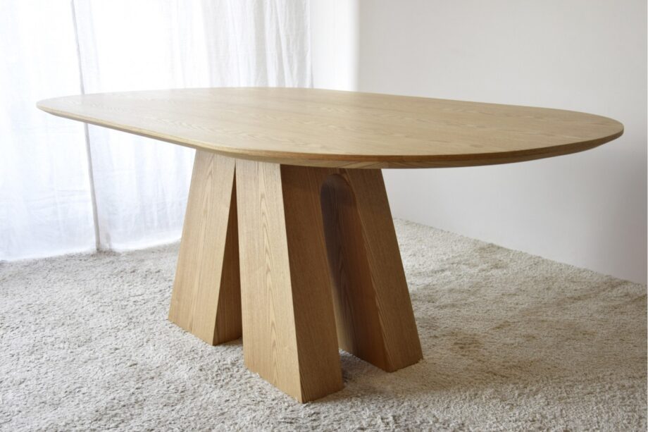 Mesa de comedor oval ELBA madera fresno natural