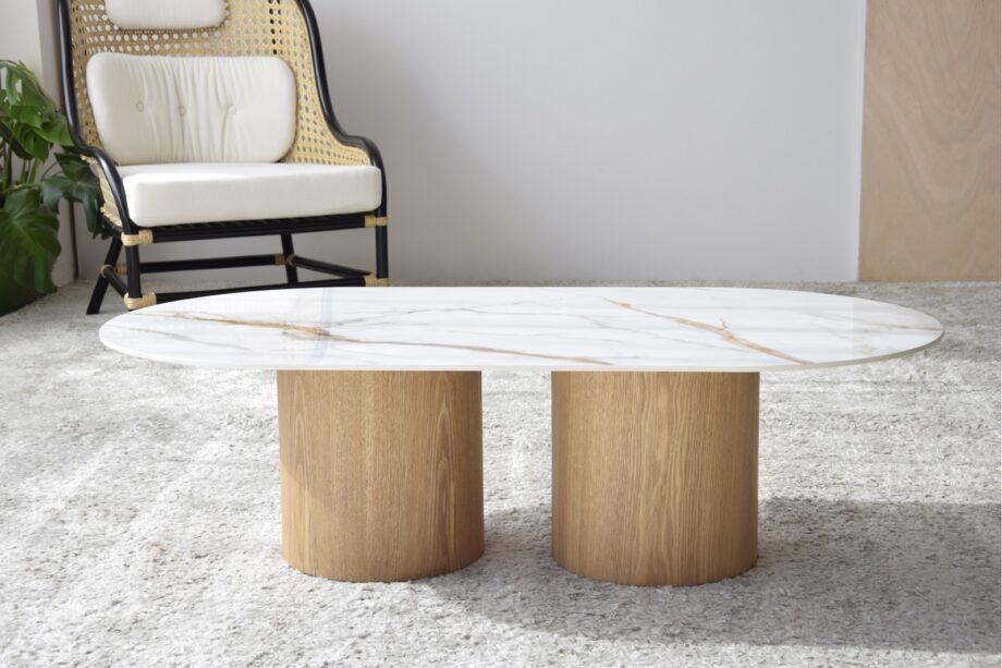 Mesa de centro BAHIA de madera rechapado en fresno con tapa piedra sinterizada Vp Interiorismo