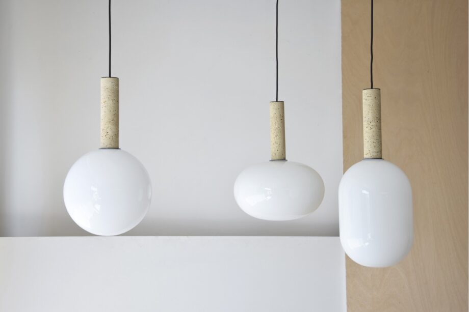 Lámpara de techo FORMAS colgante cristal oval y mármol travertino Vp Interiorismo