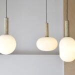 Lámpara de techo FORMAS colgante cristal oval y mármol travertino Vp Interiorismo