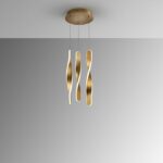Lámpara TWIST de 3 luces colgantes de base redonda en Oro cepillado con 30W Led Schuller