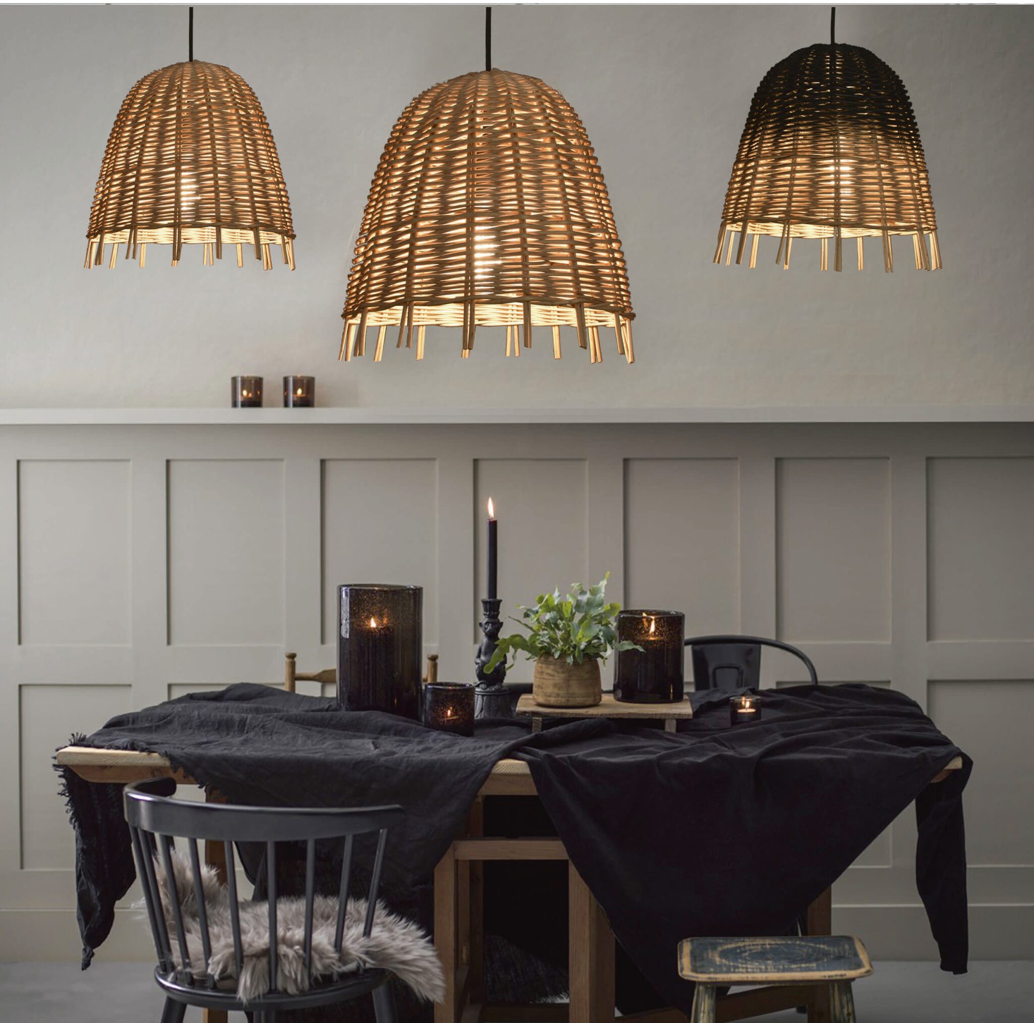 ERIZO: Colgante individual mimbre natural y negro trenzado para bombilla E27, 1109 FOKOBU. 33cm x 40cm altura.