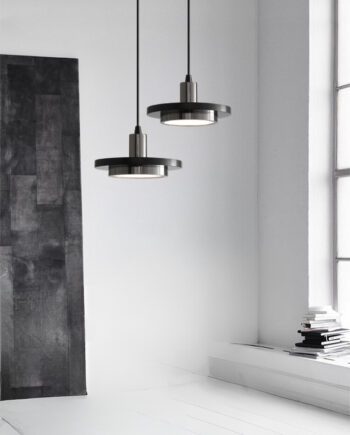 JELO: Colgante individual grafito con mármol negro y cable textil negro con Led, 1578 Anperbar.