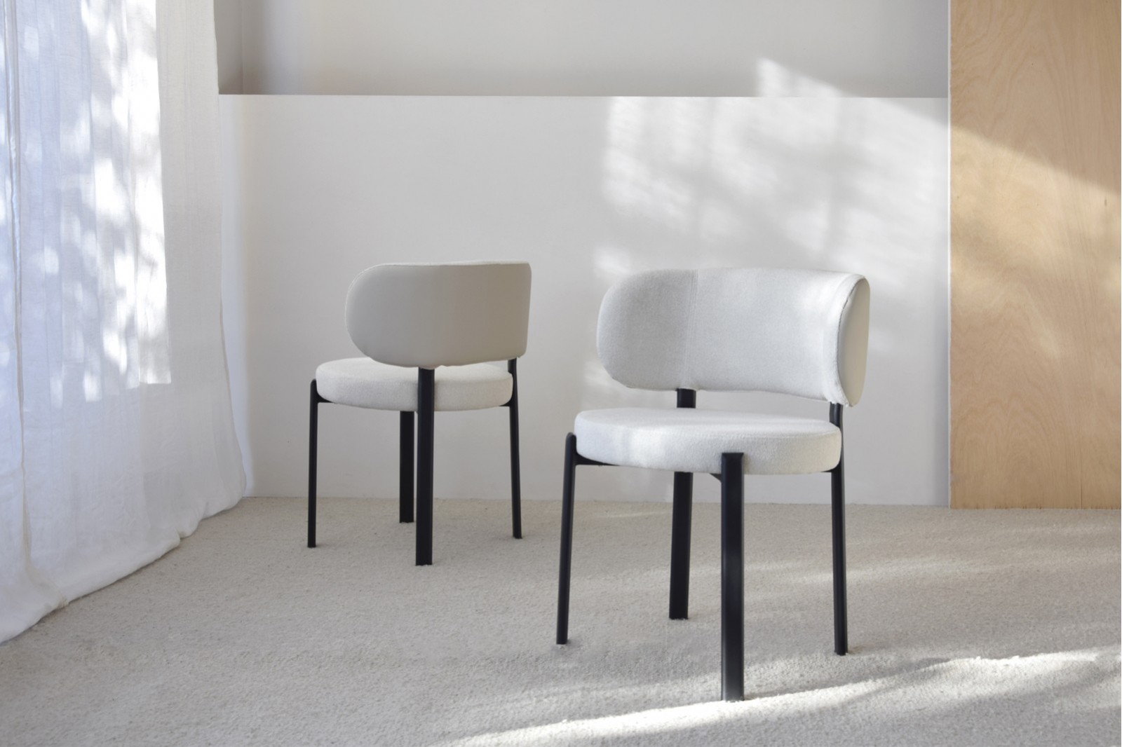 Set de dos sillas comedor BERLIN blanco textura con brazos