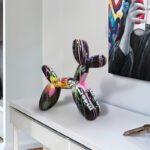 BALLON DOG - Figura de perro en globoflexia de colores grafiti