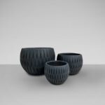 YUCA - Set 3 maceteros negros fibra vidrio y resina