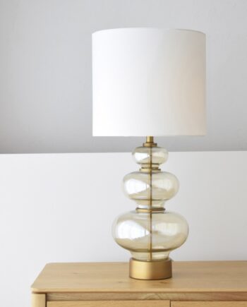 Lámpara sobremesa CALABAZA cristal ámbar y base dorada VP Interiorismo, pantalla blanco roto